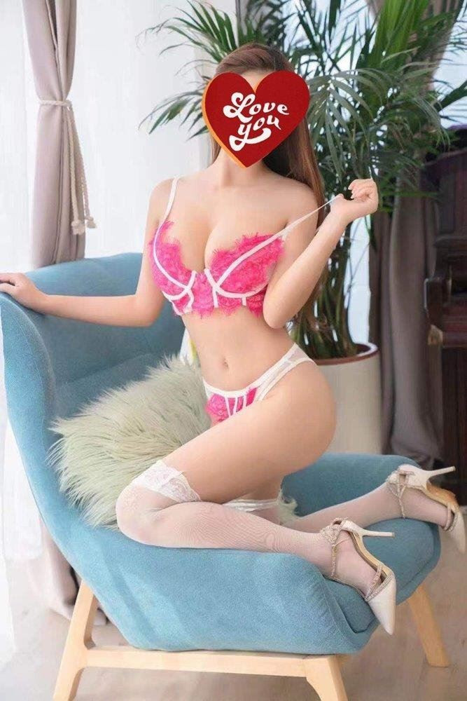 Mitchell 36 Brothel Forever19 is Female Escorts. | Canberra | Australia | Australia | scarletamour.com 