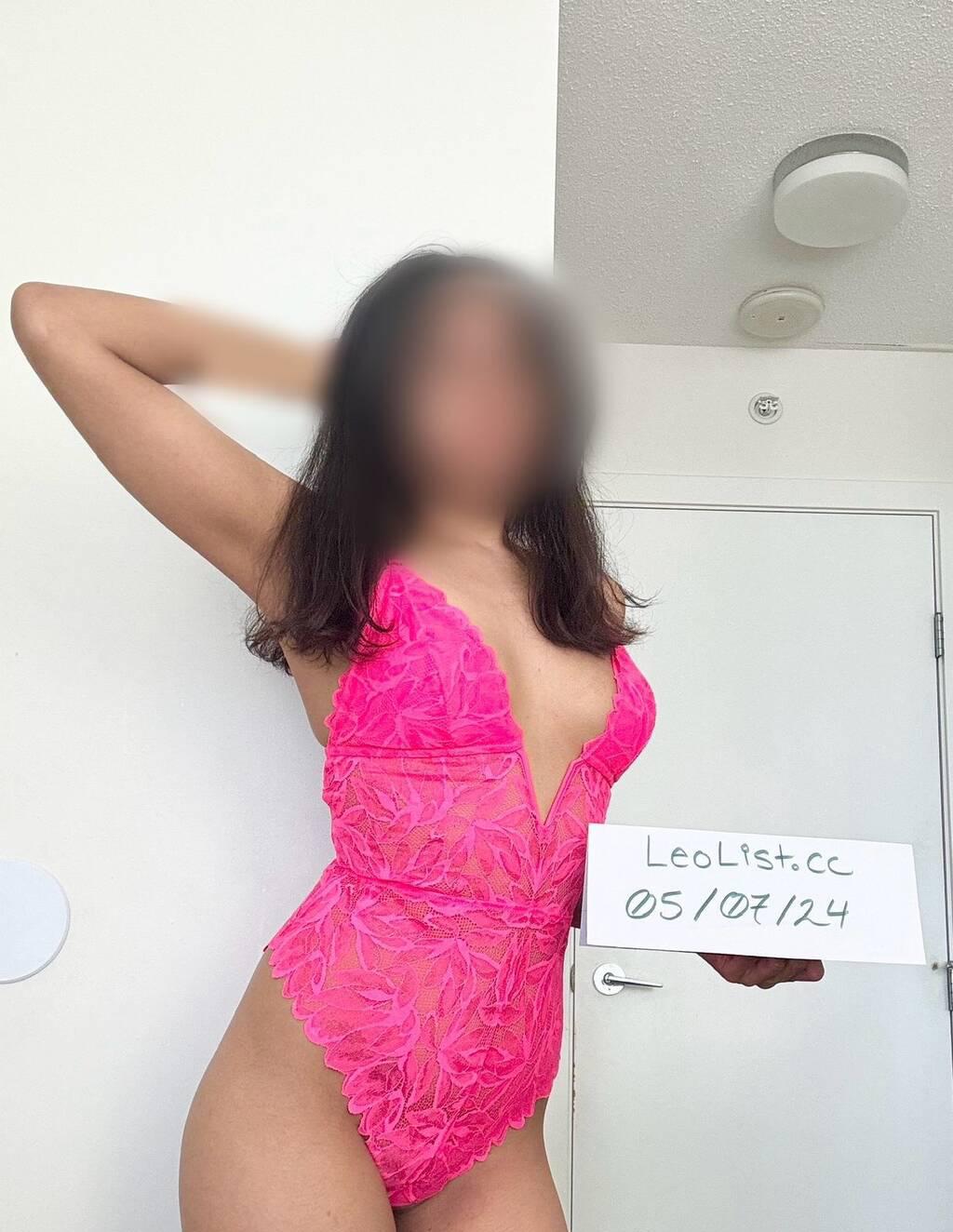 Jia is Female Escorts. | Vancouver | British Columbia | Canada | scarletamour.com 