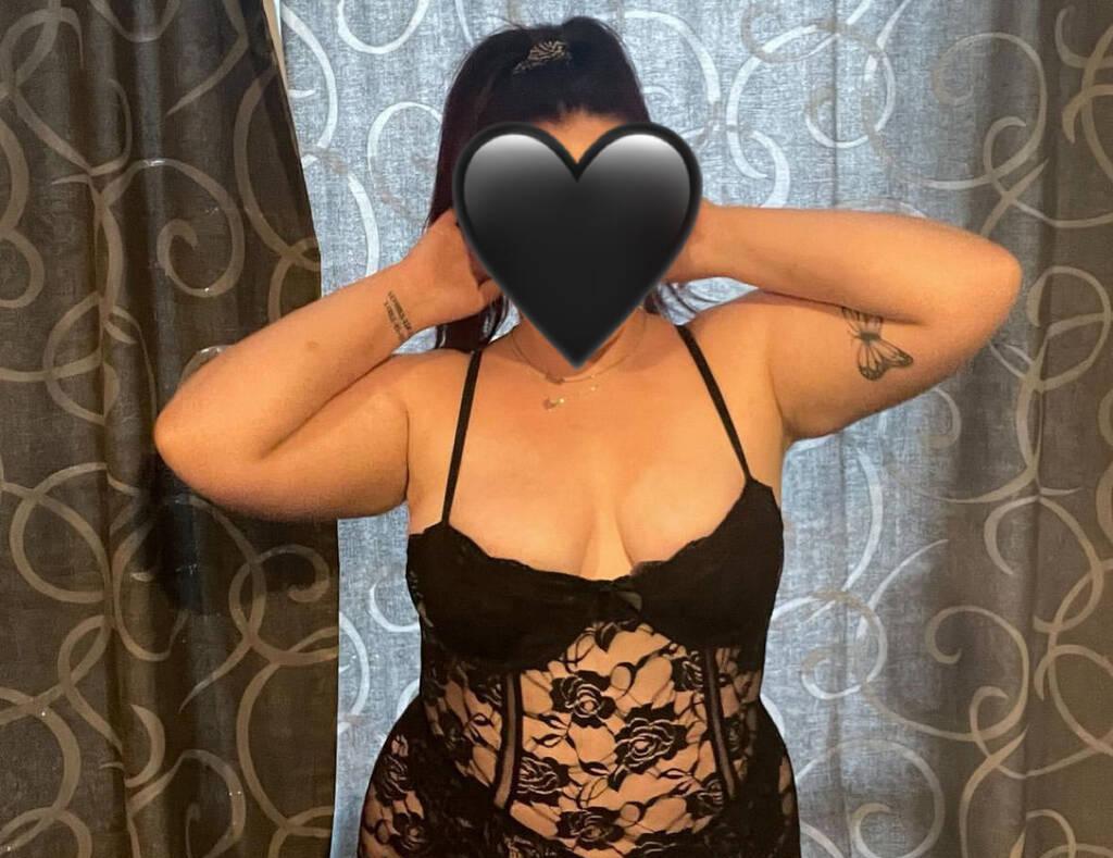 MEGAN is Female Escorts. | London | Ontario | Canada | scarletamour.com 