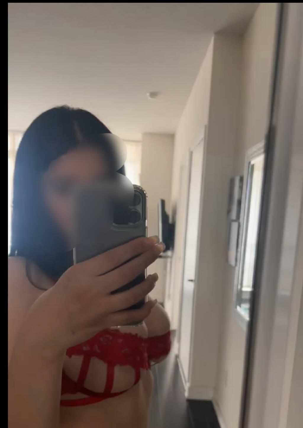 Lina is Female Escorts. | Toronto | Ontario | Canada | scarletamour.com 