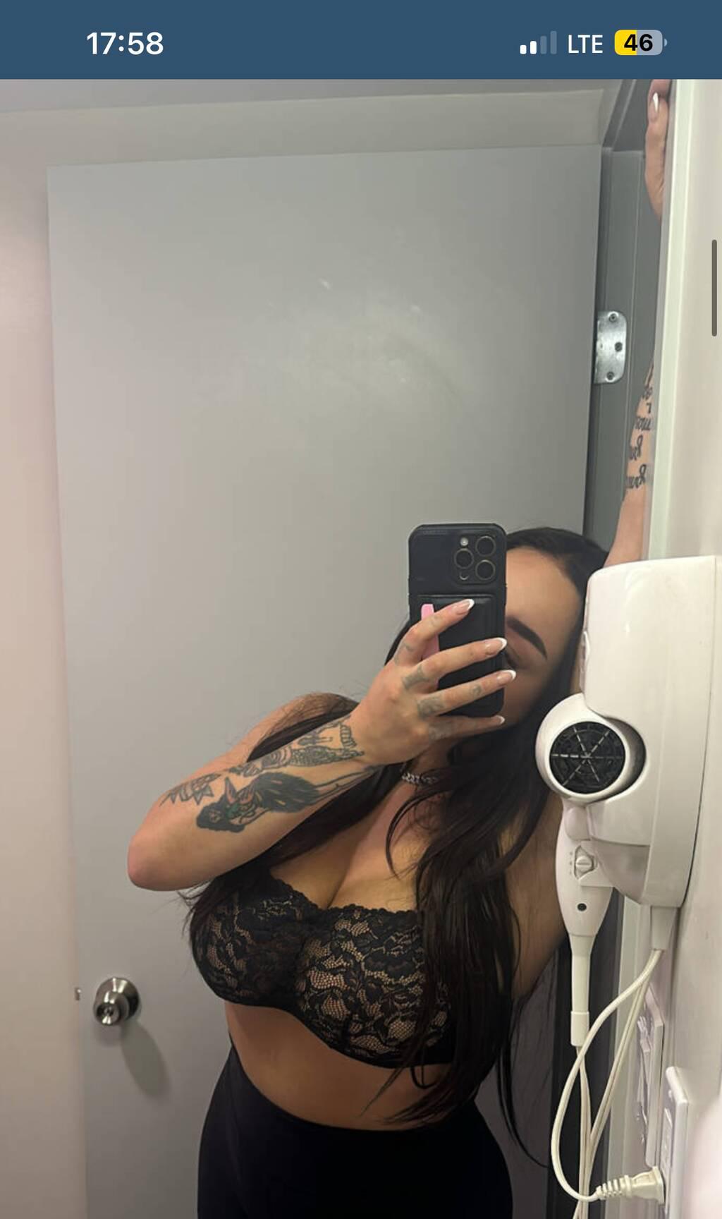 Kelly is Female Escorts. | Grande Prairie | Alberta | Canada | scarletamour.com 