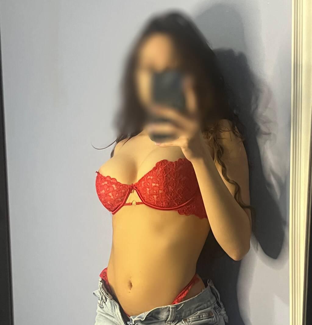 Vanessa is Female Escorts. | Winnipeg | Manitoba | Canada | scarletamour.com 