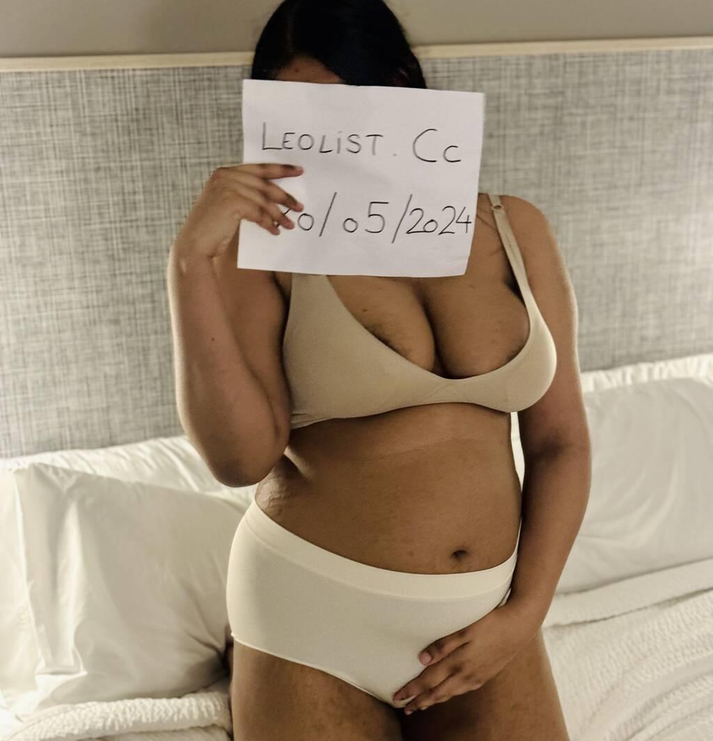 SANDHU is Female Escorts. | Toronto | Ontario | Canada | scarletamour.com 