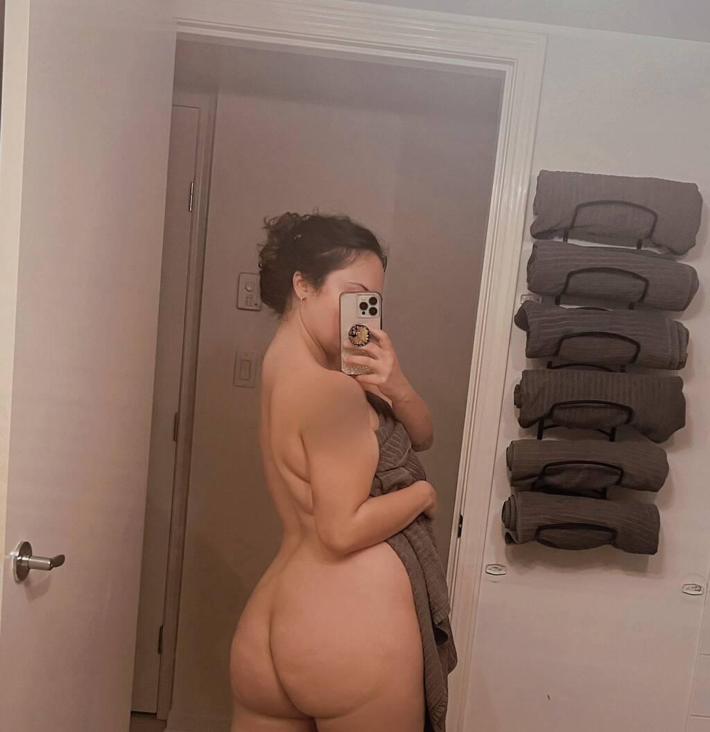 Honey is Female Escorts. | Vancouver | British Columbia | Canada | scarletamour.com 