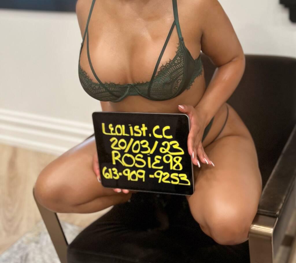 Rosie is Female Escorts. | Winnipeg | Manitoba | Canada | scarletamour.com 