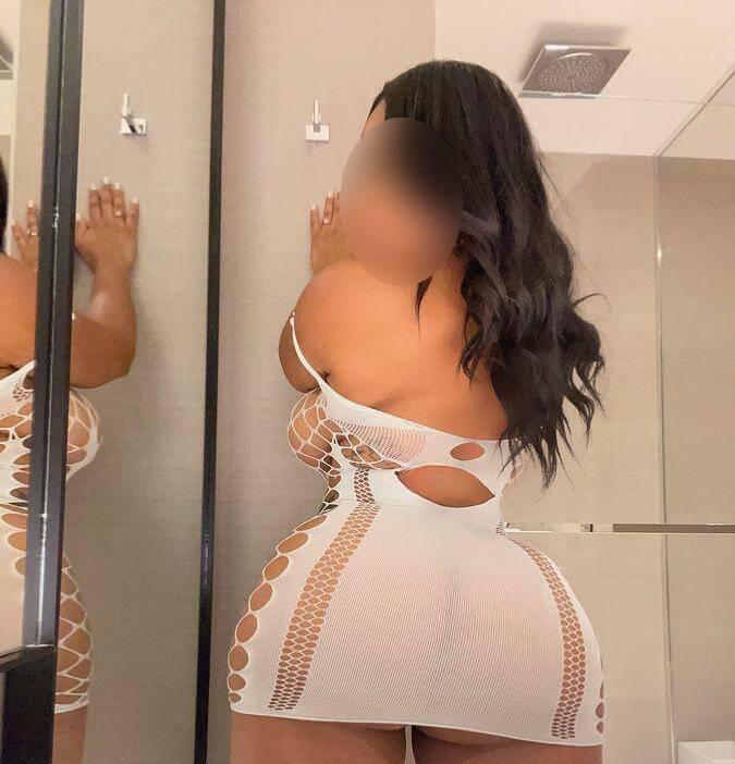 Alyssa is Female Escorts. | Calgary | Alberta | Canada | scarletamour.com 