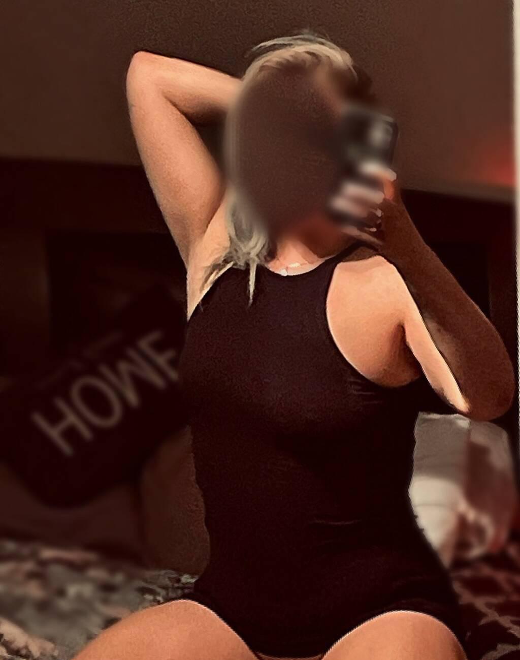 Darling Danni is Female Escorts. | Grande Prairie | Alberta | Canada | scarletamour.com 