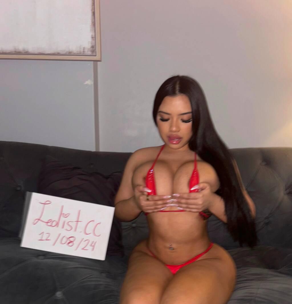 Valentina is Female Escorts. | Calgary | Alberta | Canada | scarletamour.com 