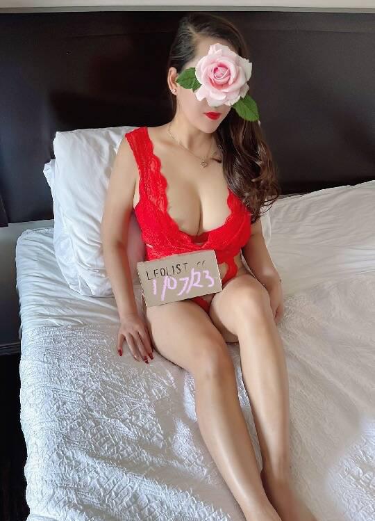 Sarah is Female Escorts. | Kelowna | British Columbia | Canada | scarletamour.com 