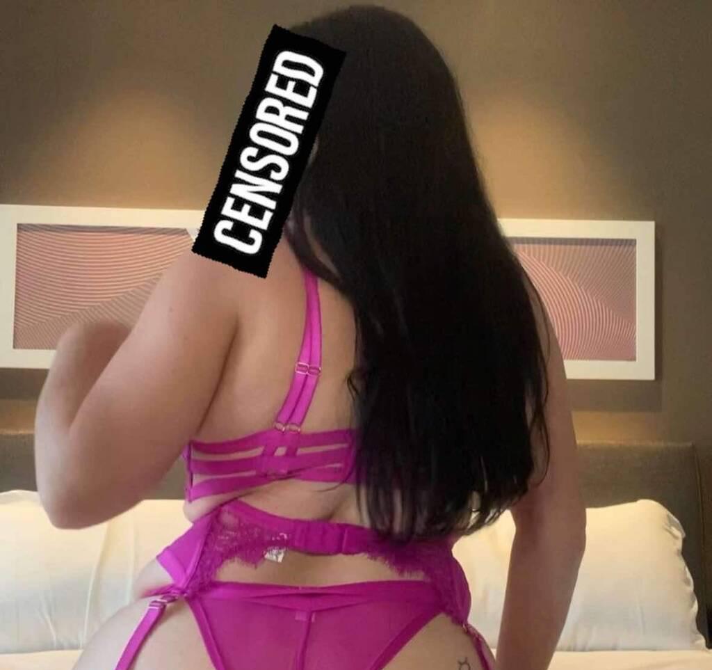 Katie is Female Escorts. | London | Ontario | Canada | scarletamour.com 