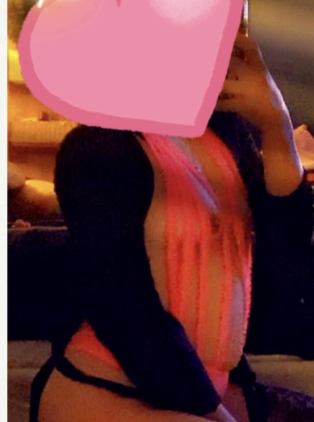 Allie is Female Escorts. | London | Ontario | Canada | scarletamour.com 