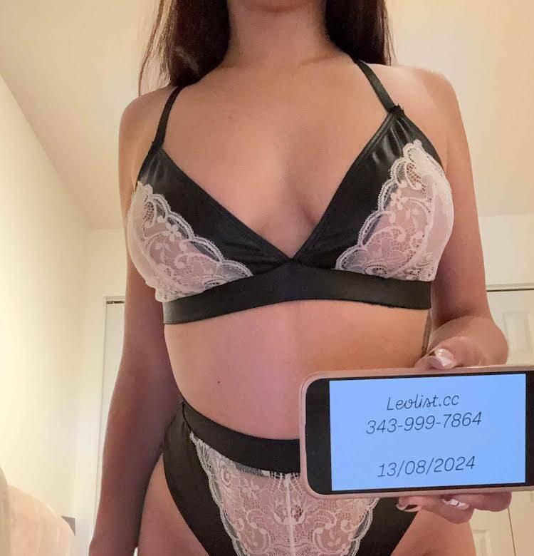 Kellye / CASH ONLY is Female Escorts. | Montreal | Quebec | Canada | scarletamour.com 