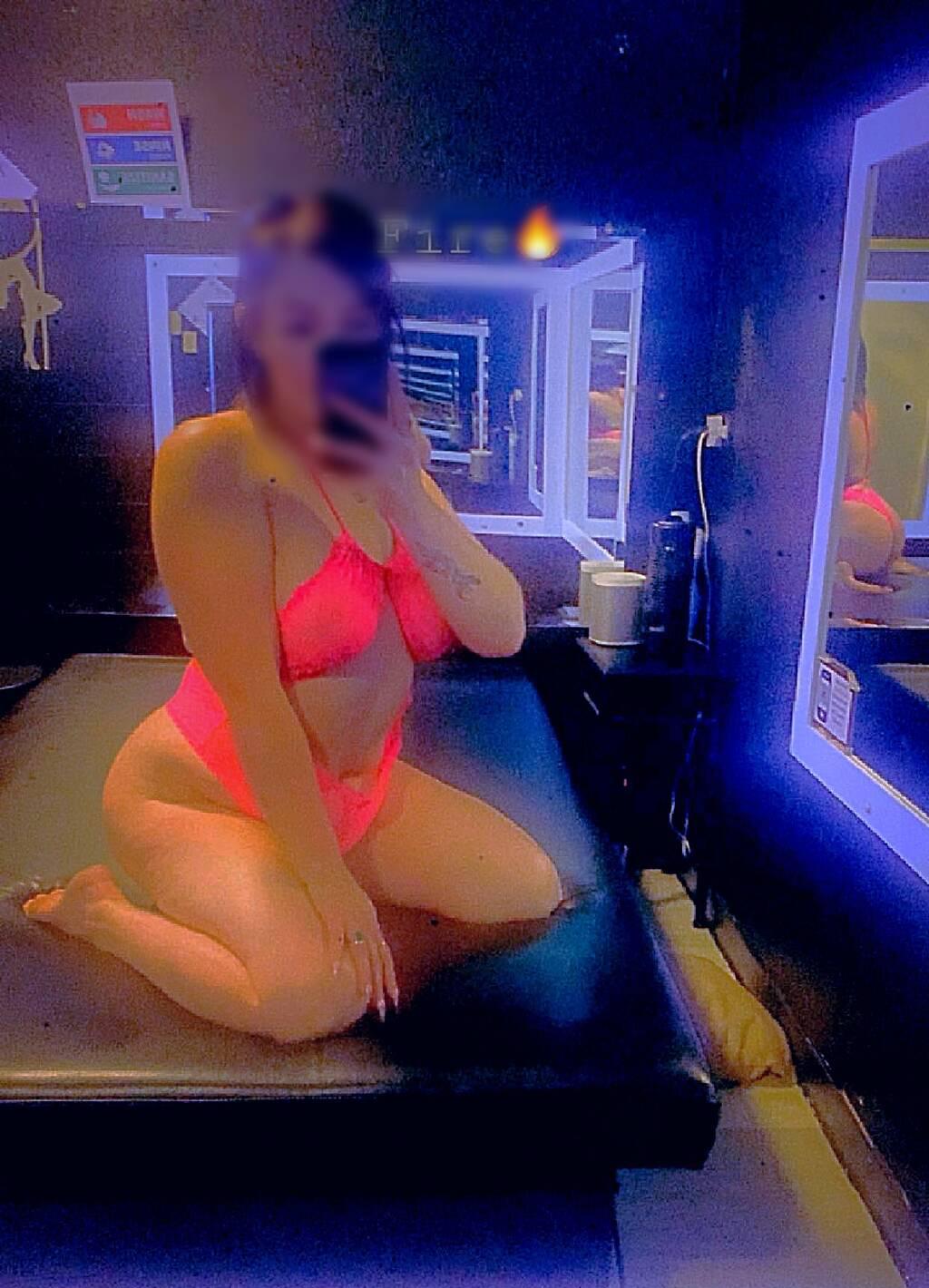 Bambi is Female Escorts. | Lethbridge | Alberta | Canada | scarletamour.com 