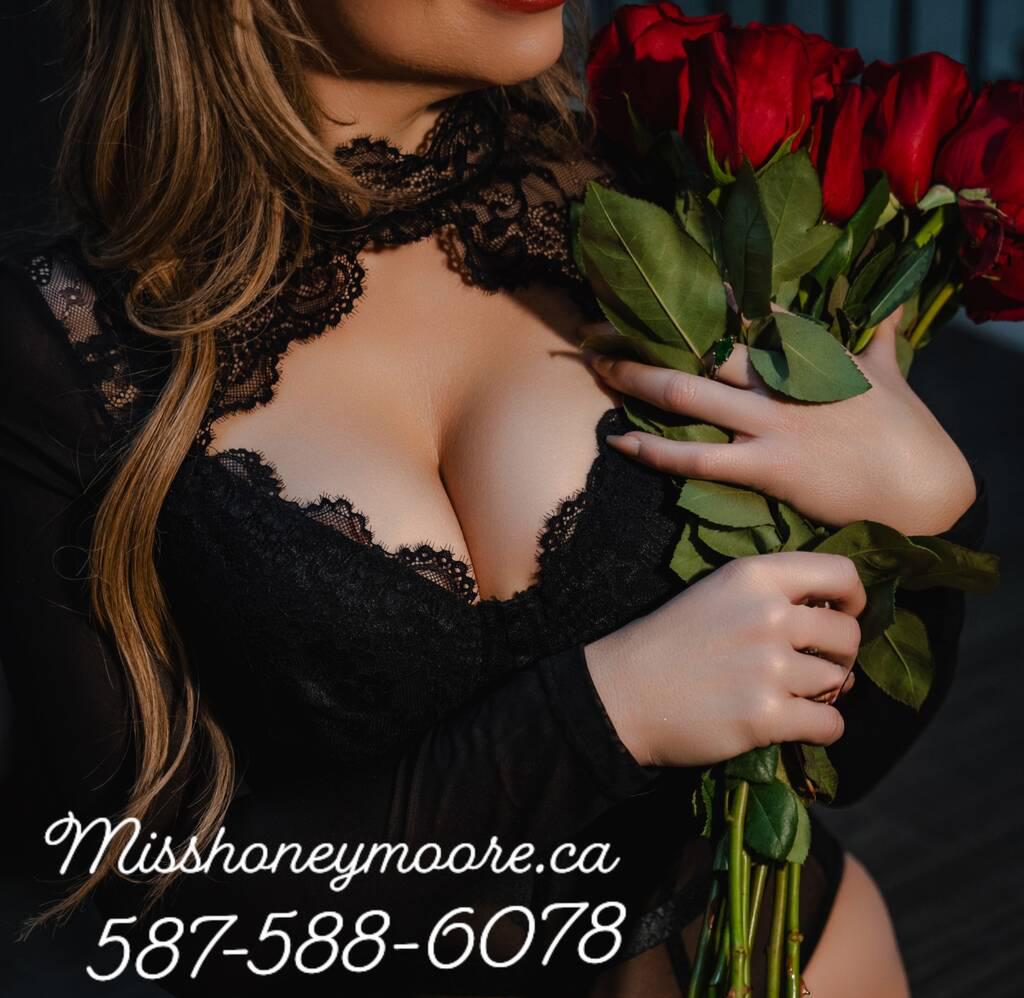 Honey Moore is Female Escorts. | Brandon | Manitoba | Canada | scarletamour.com 