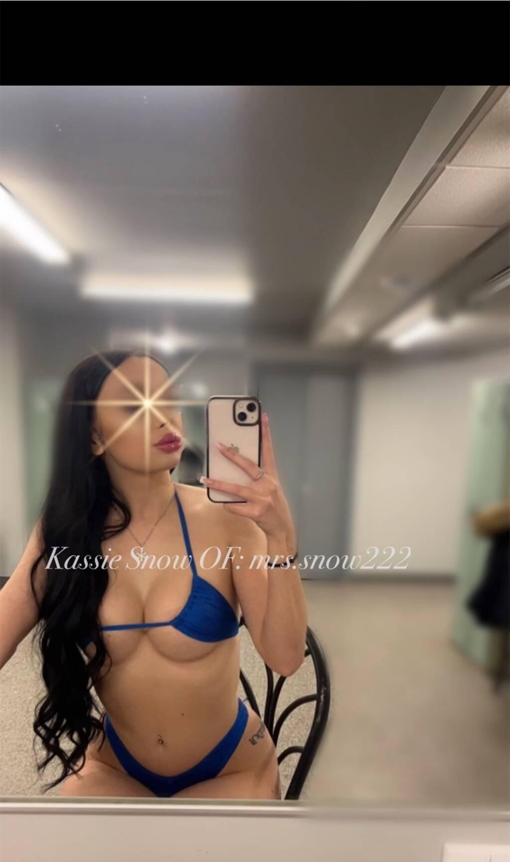 Kassie Snow is Female Escorts. | Edmonton | Alberta | Canada | scarletamour.com 