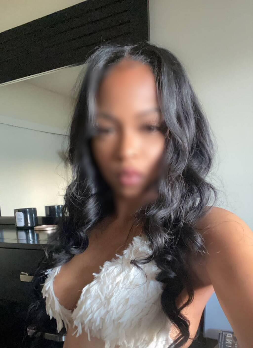 Draya is Female Escorts. | Hamilton | Ontario | Canada | scarletamour.com 