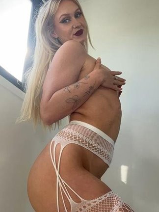 holdblonde201 is Female Escorts. | Newcastle | Australia | Australia | scarletamour.com 