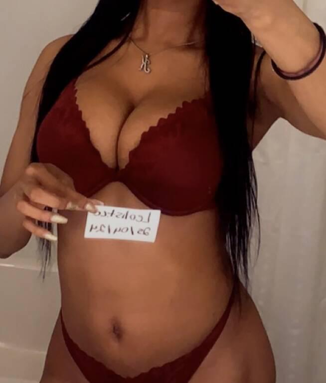 Kelly READ AD is Female Escorts. | Ft Mcmurray | Alberta | Canada | scarletamour.com 