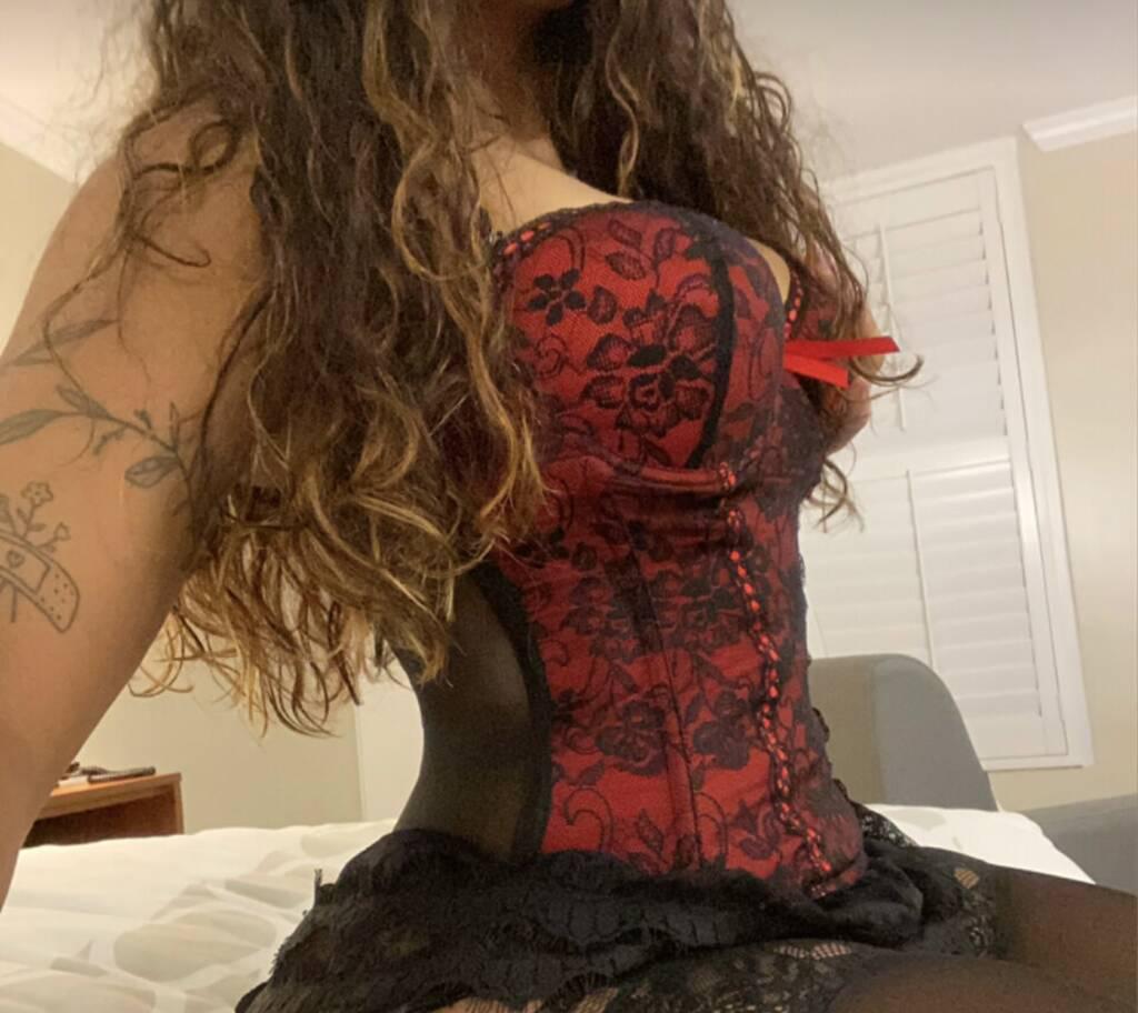 Gabriela is Female Escorts. | Edmonton | Alberta | Canada | scarletamour.com 