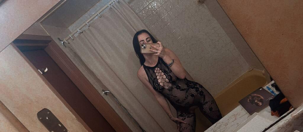 Raven Crow is Female Escorts. | windsor | Ontario | Canada | scarletamour.com 