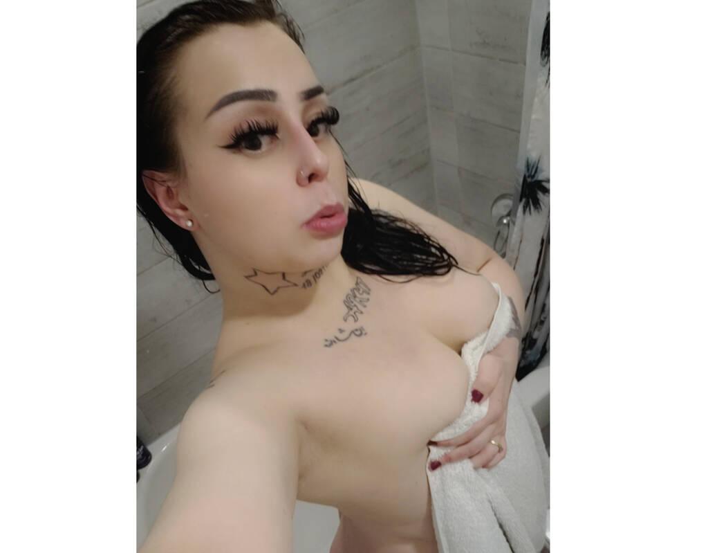 Amina is Female Escorts. | Montreal | Quebec | Canada | scarletamour.com 