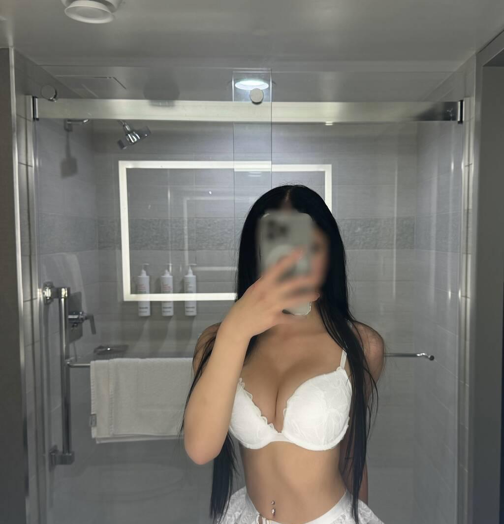 Lola is Female Escorts. | Prince Albert | Saskatchewan | Canada | scarletamour.com 