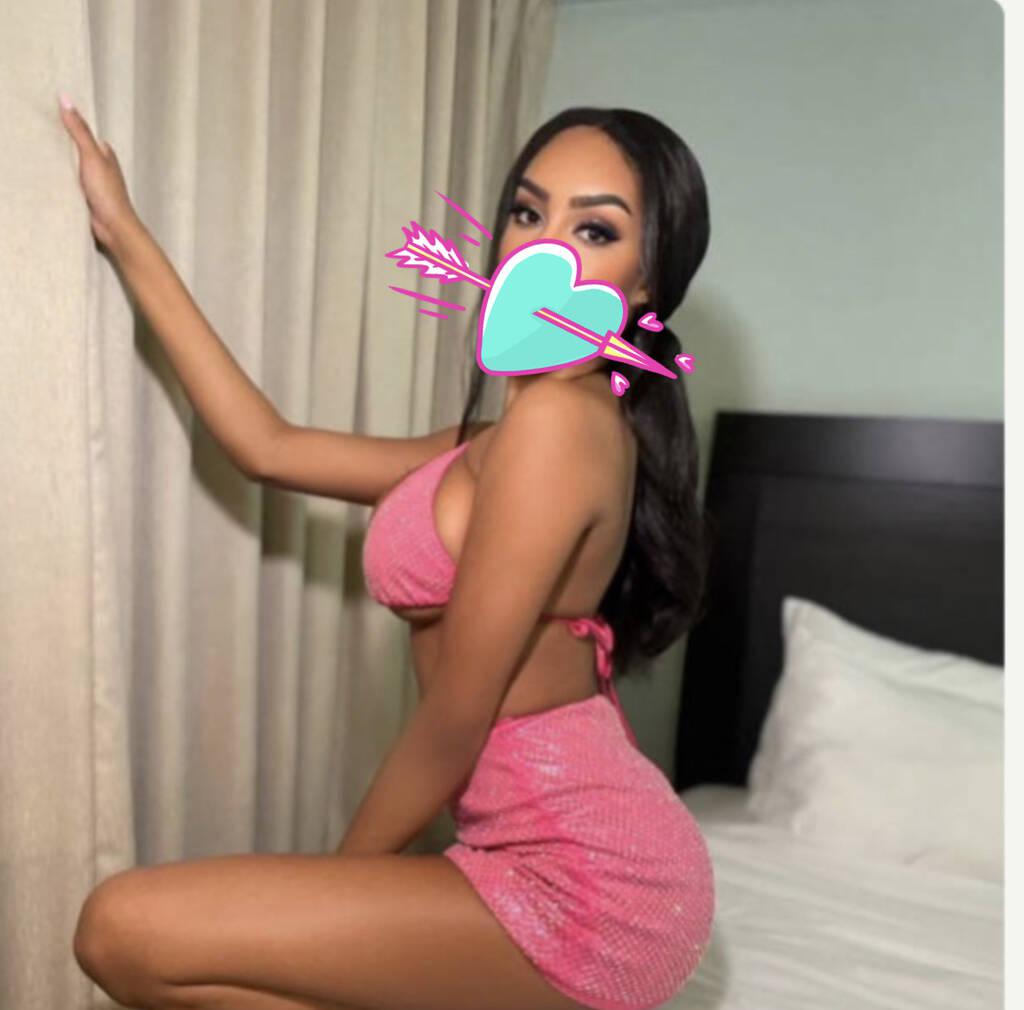 MYA is Female Escorts. | Red Deer | Alberta | Canada | scarletamour.com 