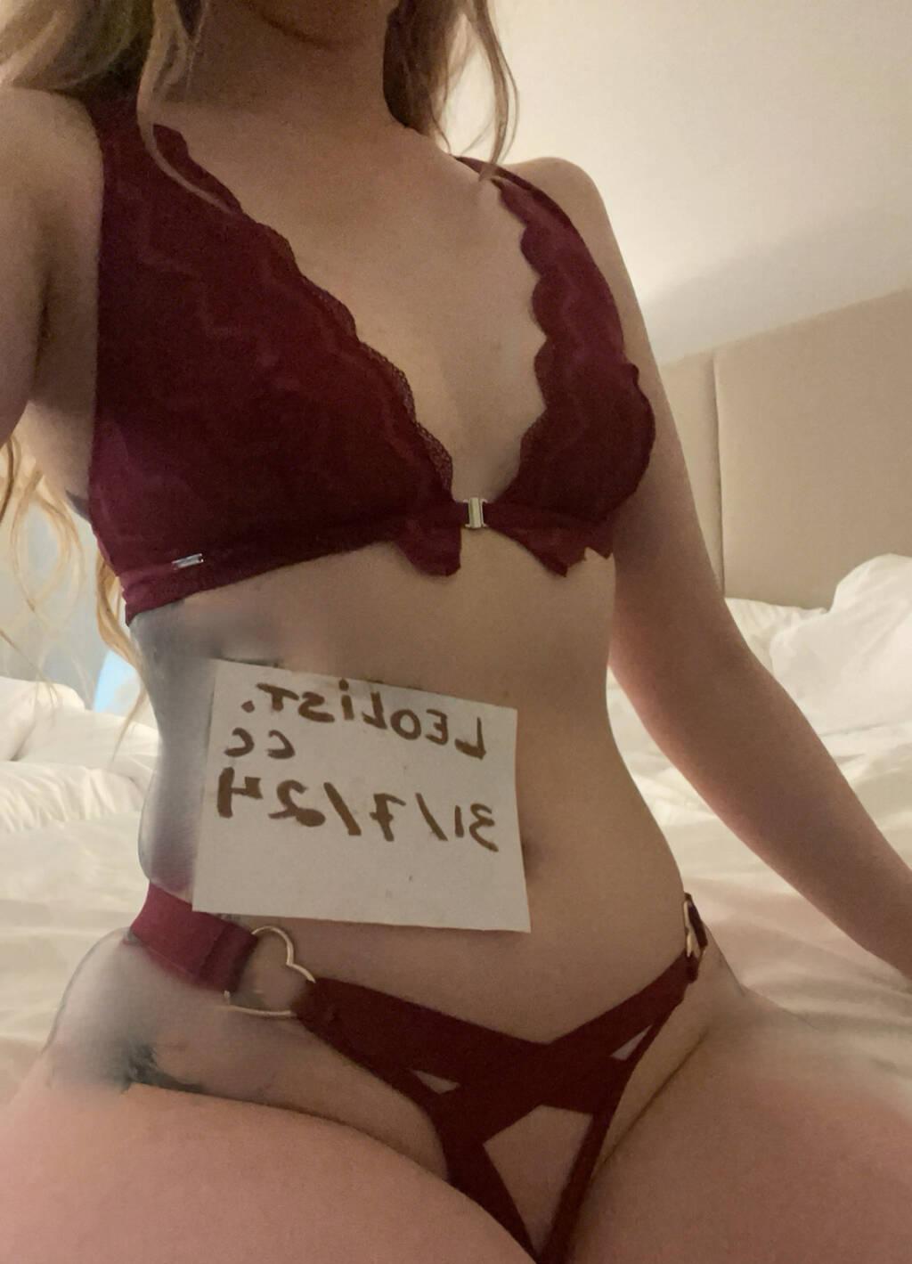 Evelyn is Female Escorts. | Guelph | Ontario | Canada | scarletamour.com 