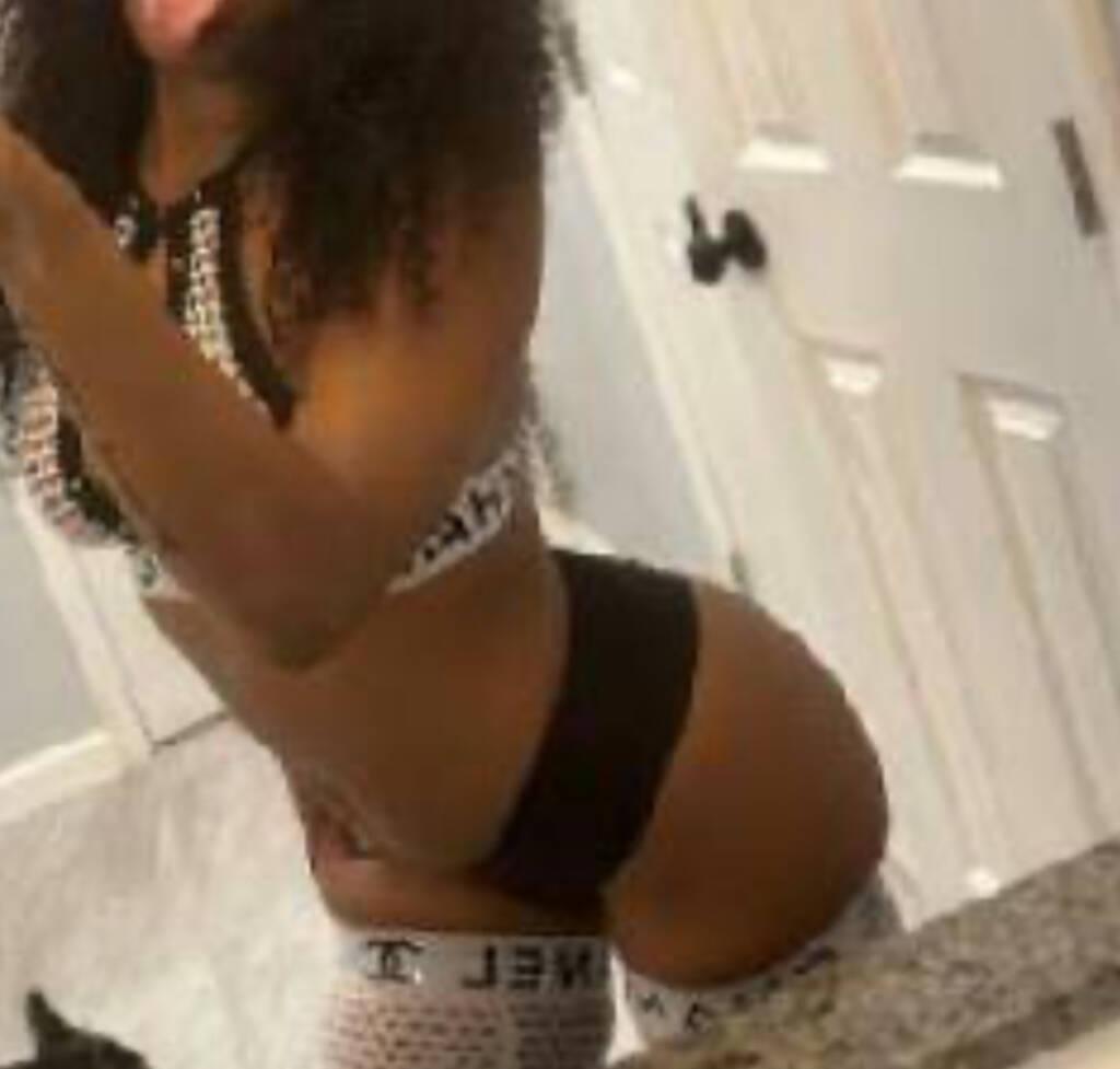 Jazzy is Female Escorts. | Barrie | Ontario | Canada | scarletamour.com 