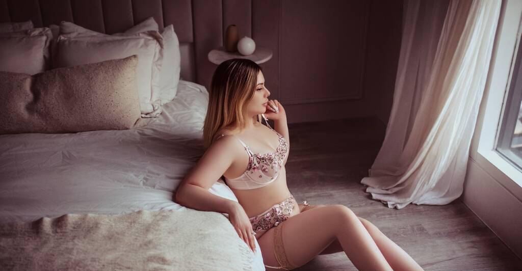 Skye BLU is Female Escorts. | Toronto | Ontario | Canada | scarletamour.com 