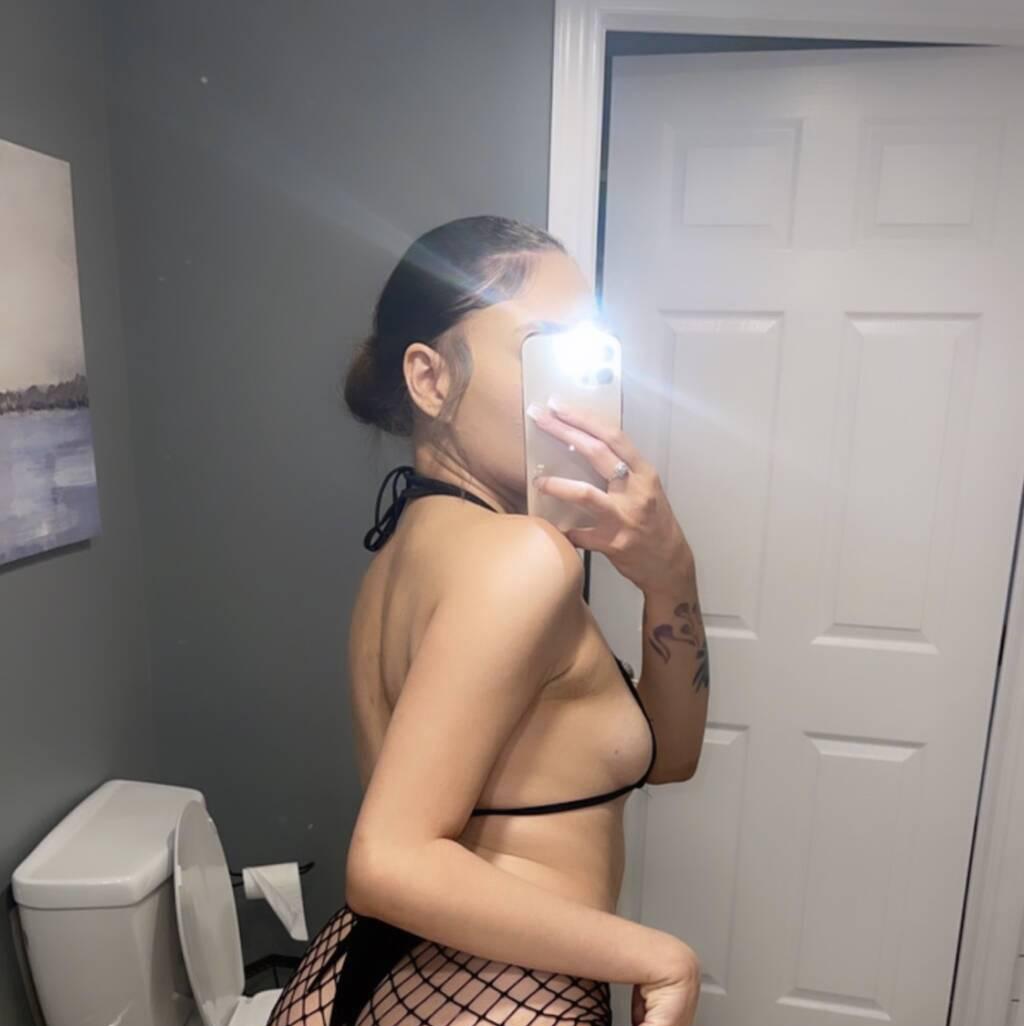 Diamond is Female Escorts. | Kingston | Ontario | Canada | scarletamour.com 