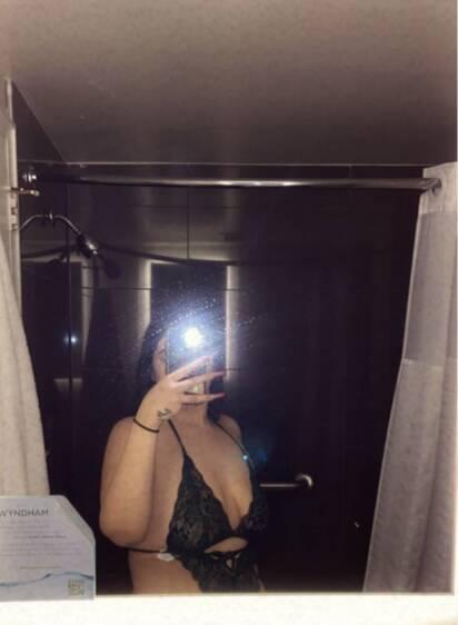 Sieanna is Female Escorts. | Toronto | Ontario | Canada | scarletamour.com 