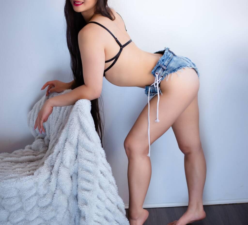 DEDE is Female Escorts. | Abbotsford | British Columbia | Canada | scarletamour.com 