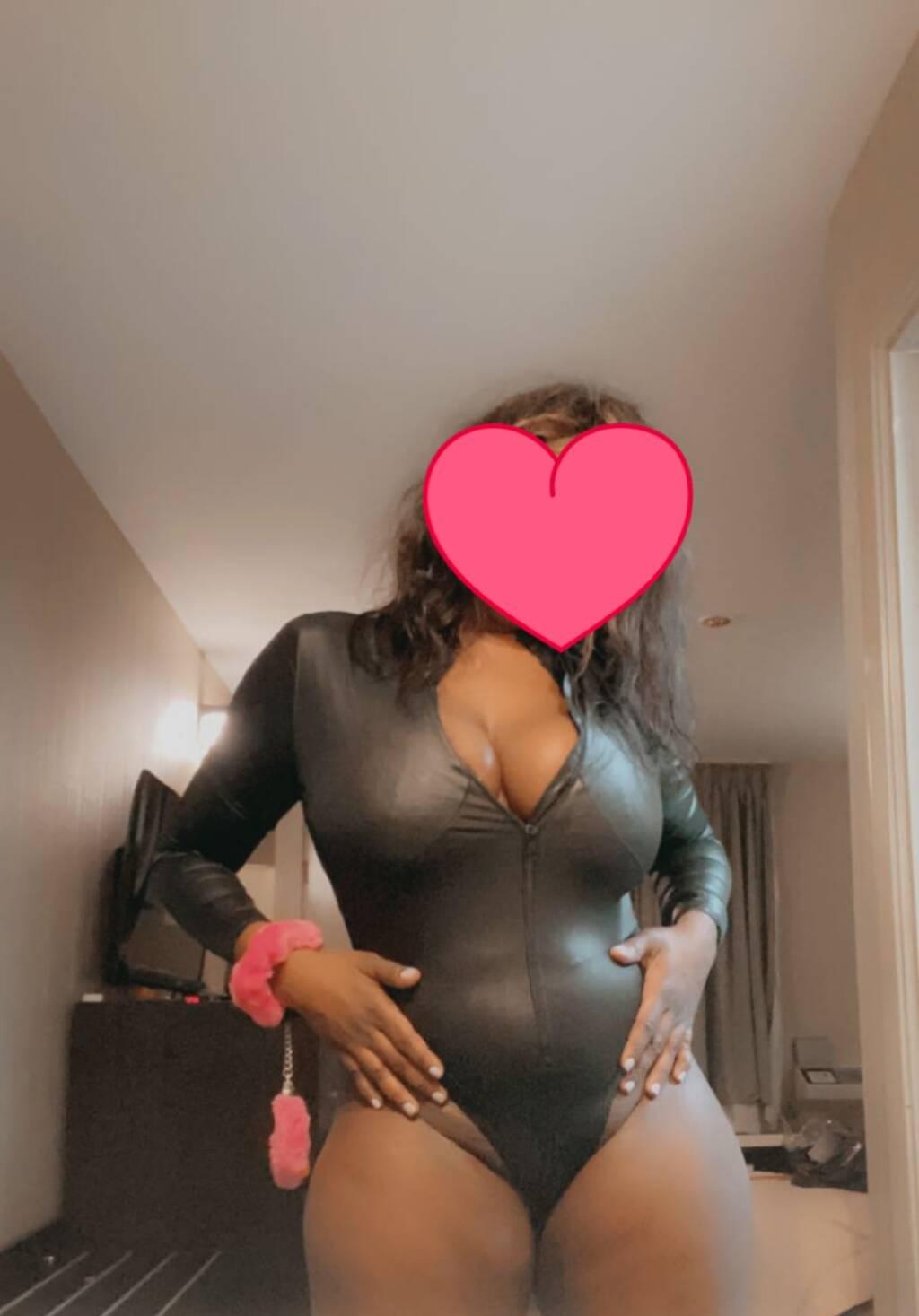 Jazmine is Female Escorts. | Hamilton | Ontario | Canada | scarletamour.com 