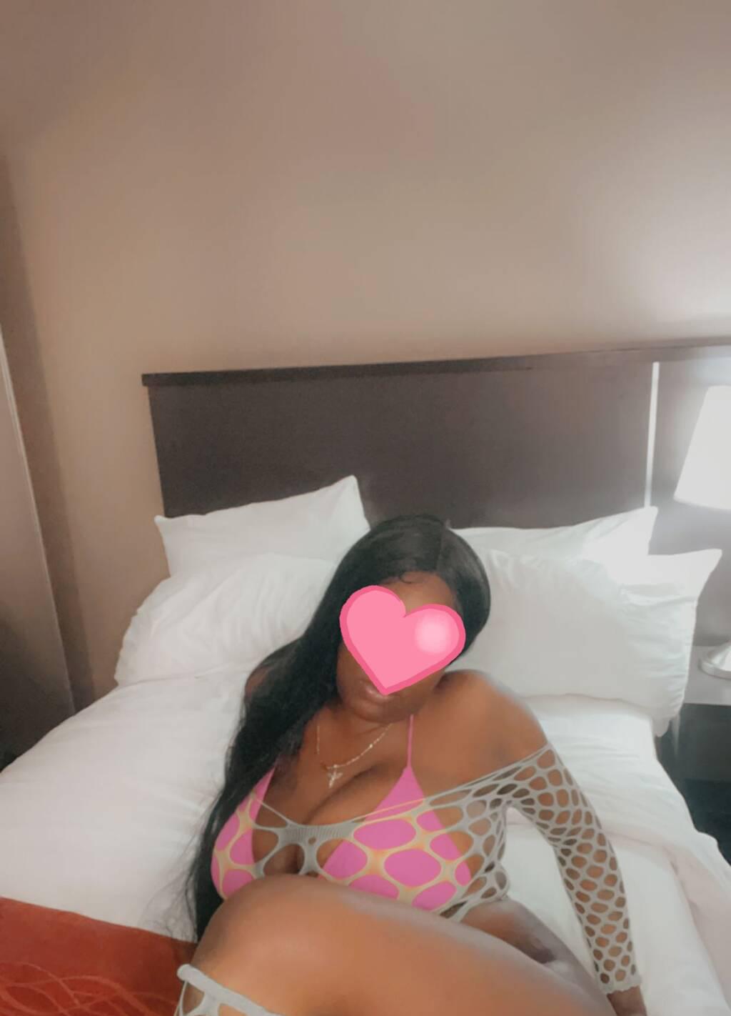 Jazmine is Female Escorts. | Hamilton | Ontario | Canada | scarletamour.com 