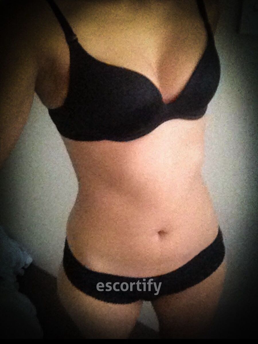 Zena is Female Escorts. | Auckland | New Zealand | New Zeland | scarletamour.com 