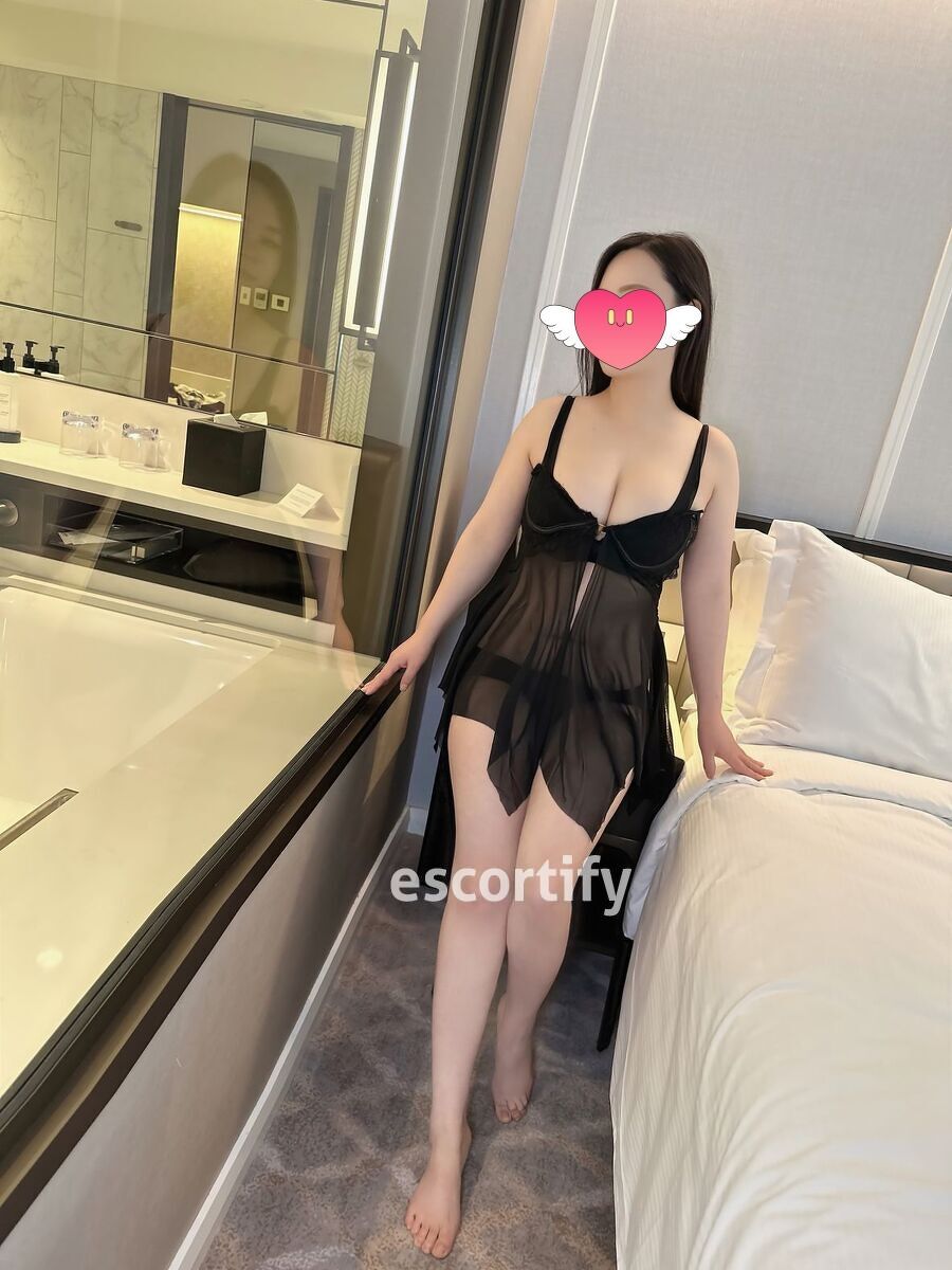 MOMO is Female Escorts. | Hamilton | New Zealand | New Zeland | scarletamour.com 