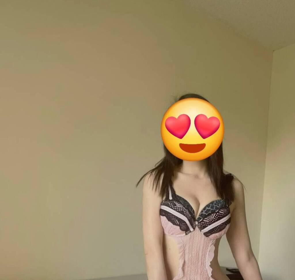 Yuki is Female Escorts. | Edmonton | Alberta | Canada | scarletamour.com 