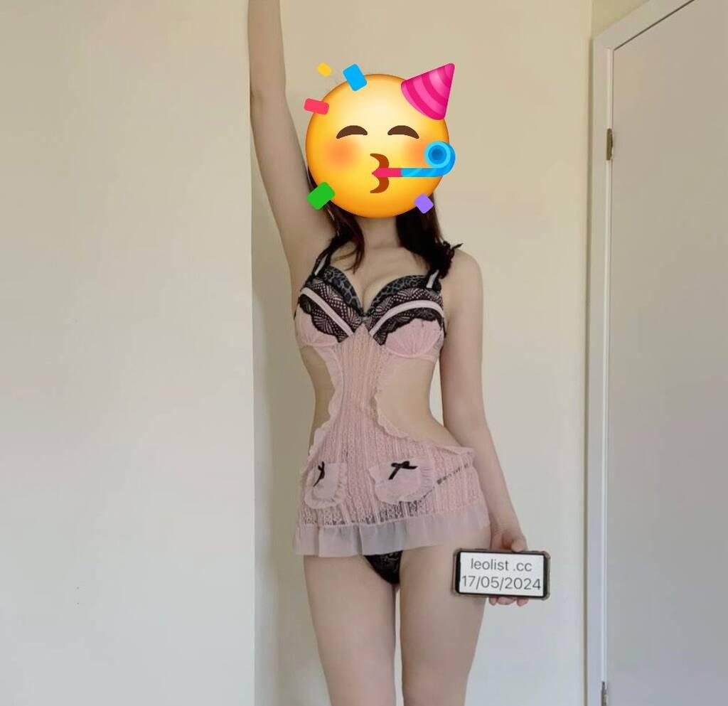 Yuki is Female Escorts. | Edmonton | Alberta | Canada | scarletamour.com 