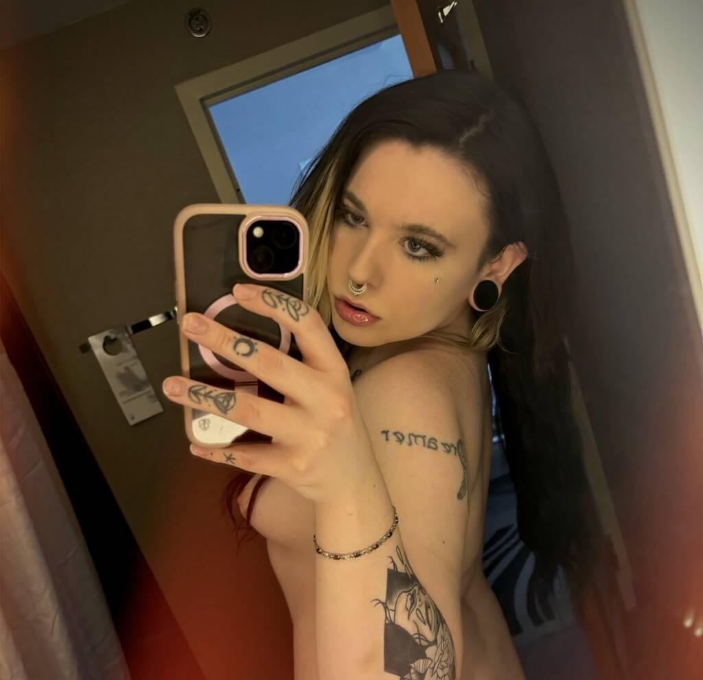 Jade is Female Escorts. | belleville | Ontario | Canada | scarletamour.com 