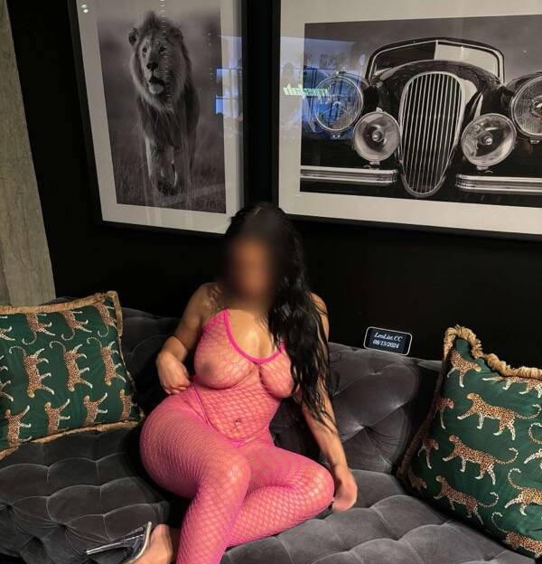 Chanel is Female Escorts. | London | Ontario | Canada | scarletamour.com 