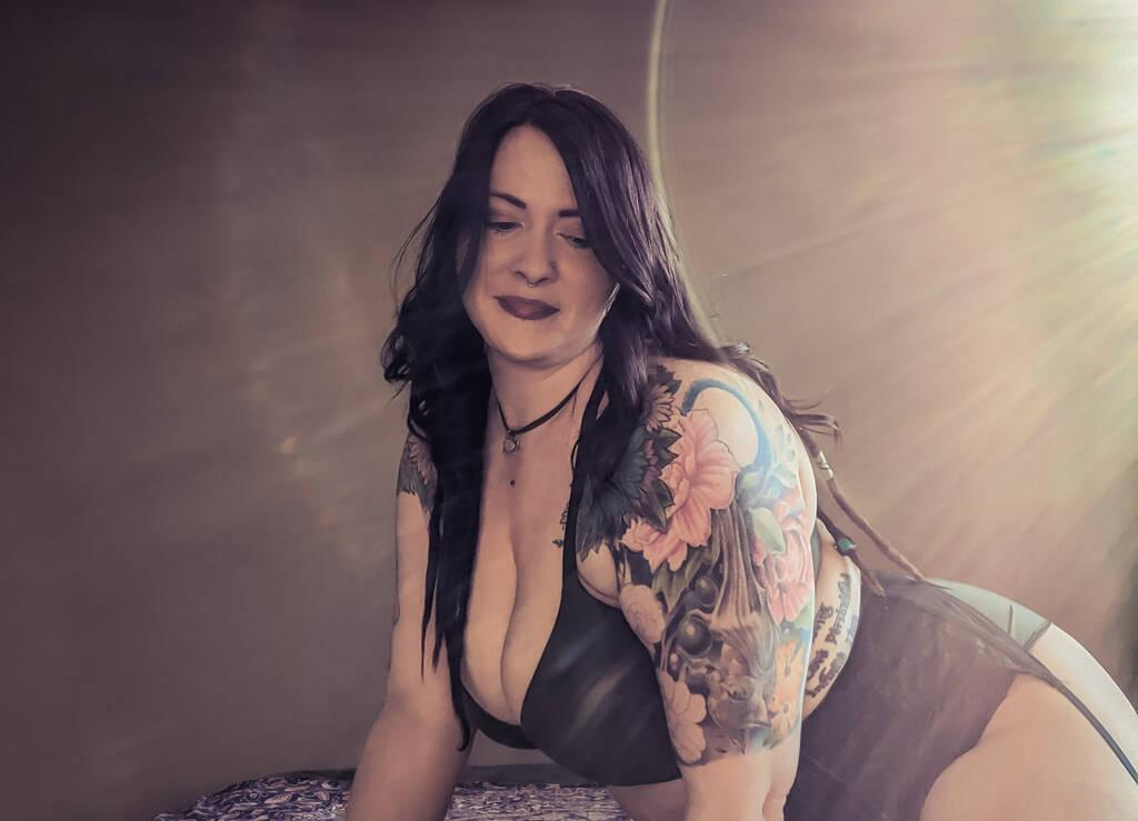 Dawn is Female Escorts. | Lethbridge | Alberta | Canada | scarletamour.com 