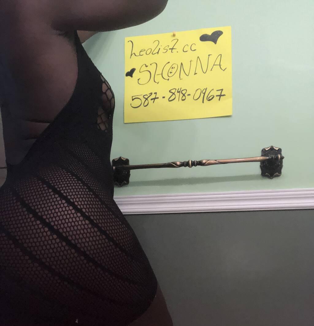 Shonna is Female Escorts. | Grande Prairie | Alberta | Canada | scarletamour.com 