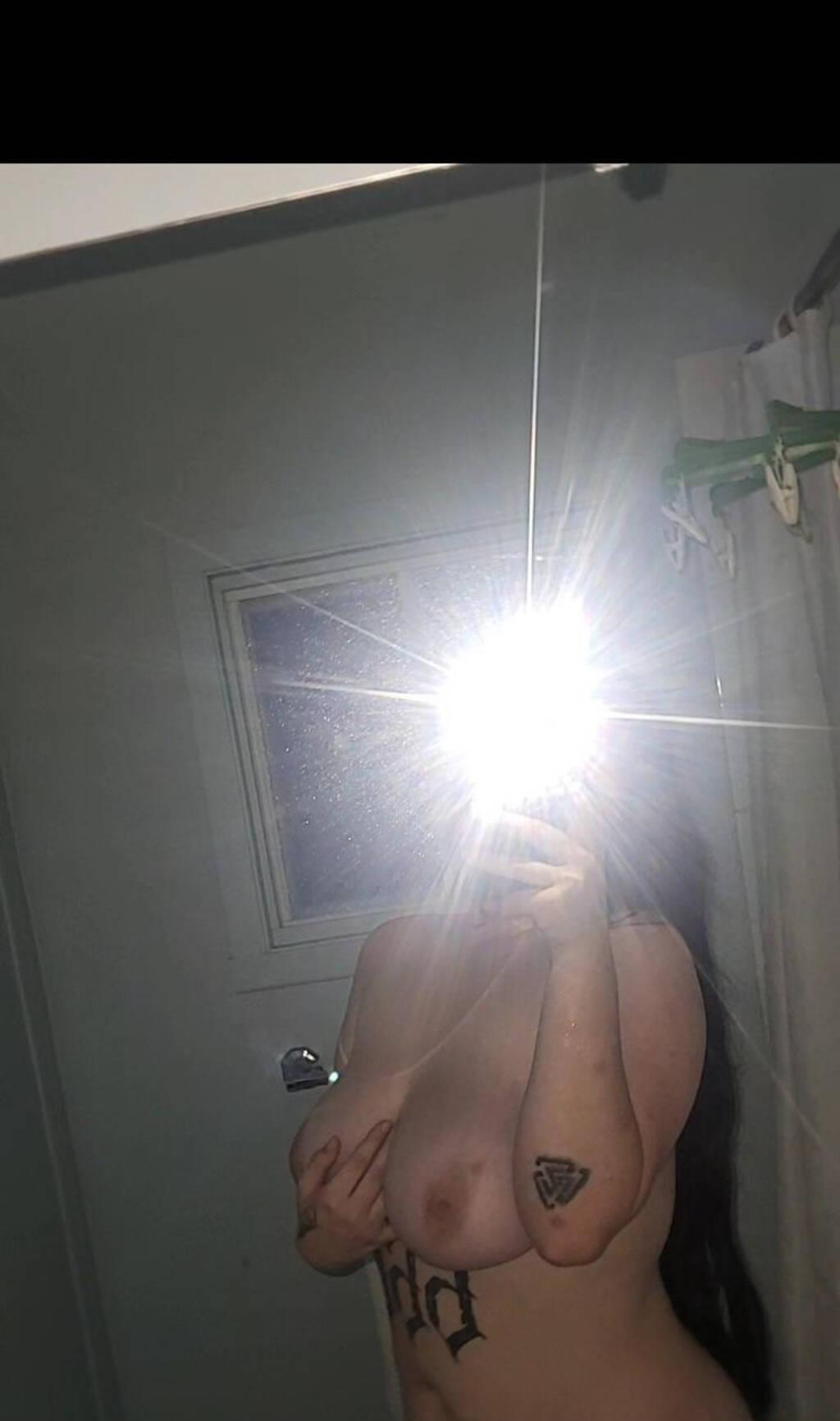 Mia is Female Escorts. | Kingston | Ontario | Canada | scarletamour.com 