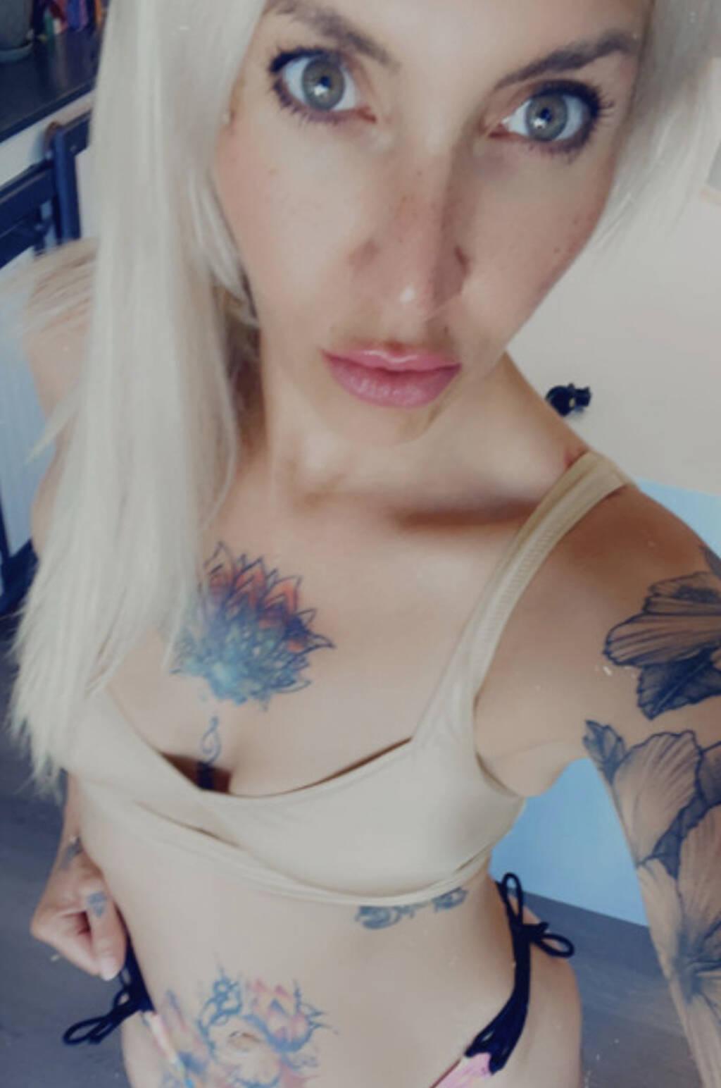 Layne Wilde is Female Escorts. | Edmonton | Alberta | Canada | scarletamour.com 