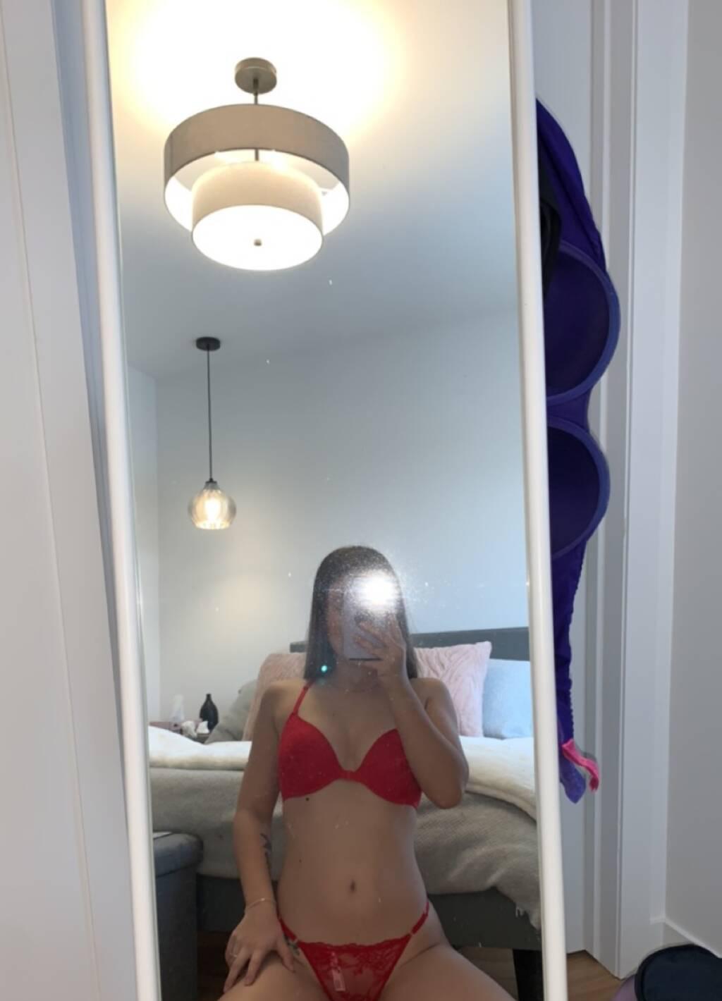 Alycia is Female Escorts. | Montreal | Quebec | Canada | scarletamour.com 