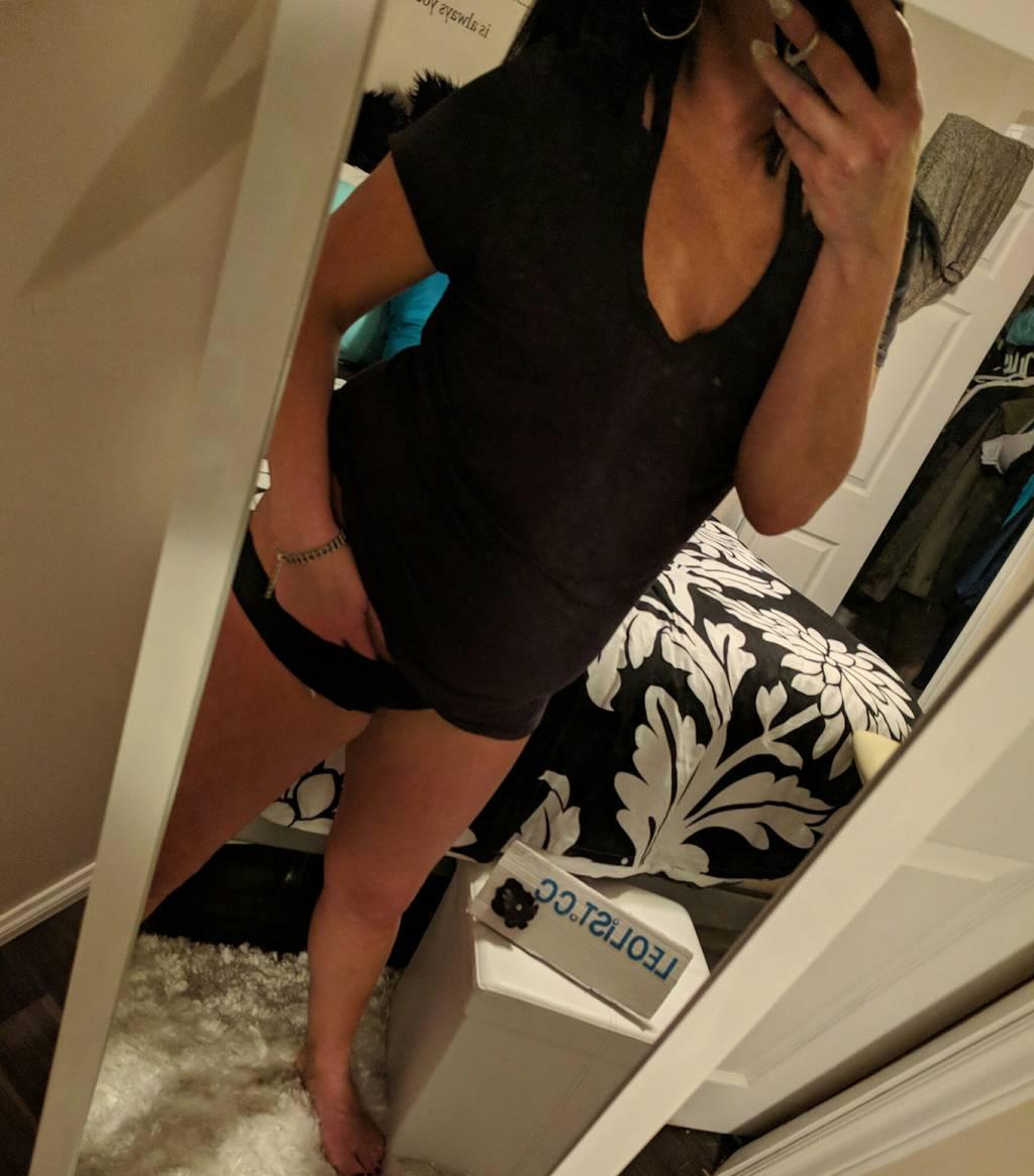 Gia is Female Escorts. | Calgary | Alberta | Canada | scarletamour.com 