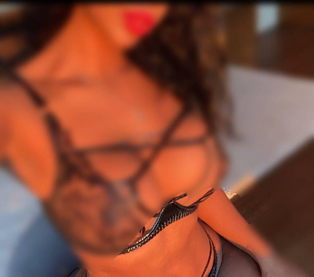 Janis Love is Female Escorts. | Ft Mcmurray | Alberta | Canada | scarletamour.com 