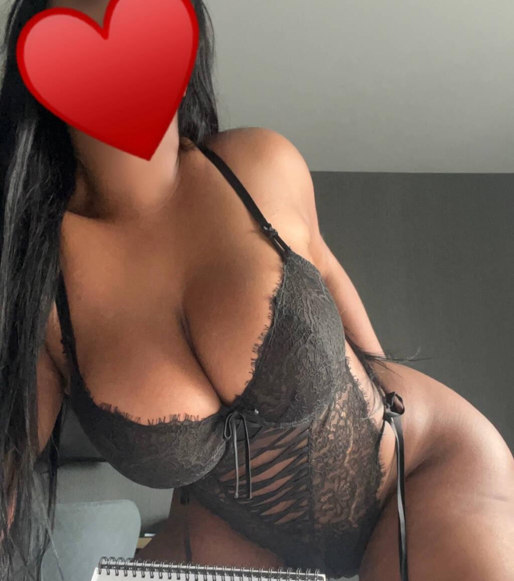 GIA is Female Escorts. | Ft Mcmurray | Alberta | Canada | scarletamour.com 