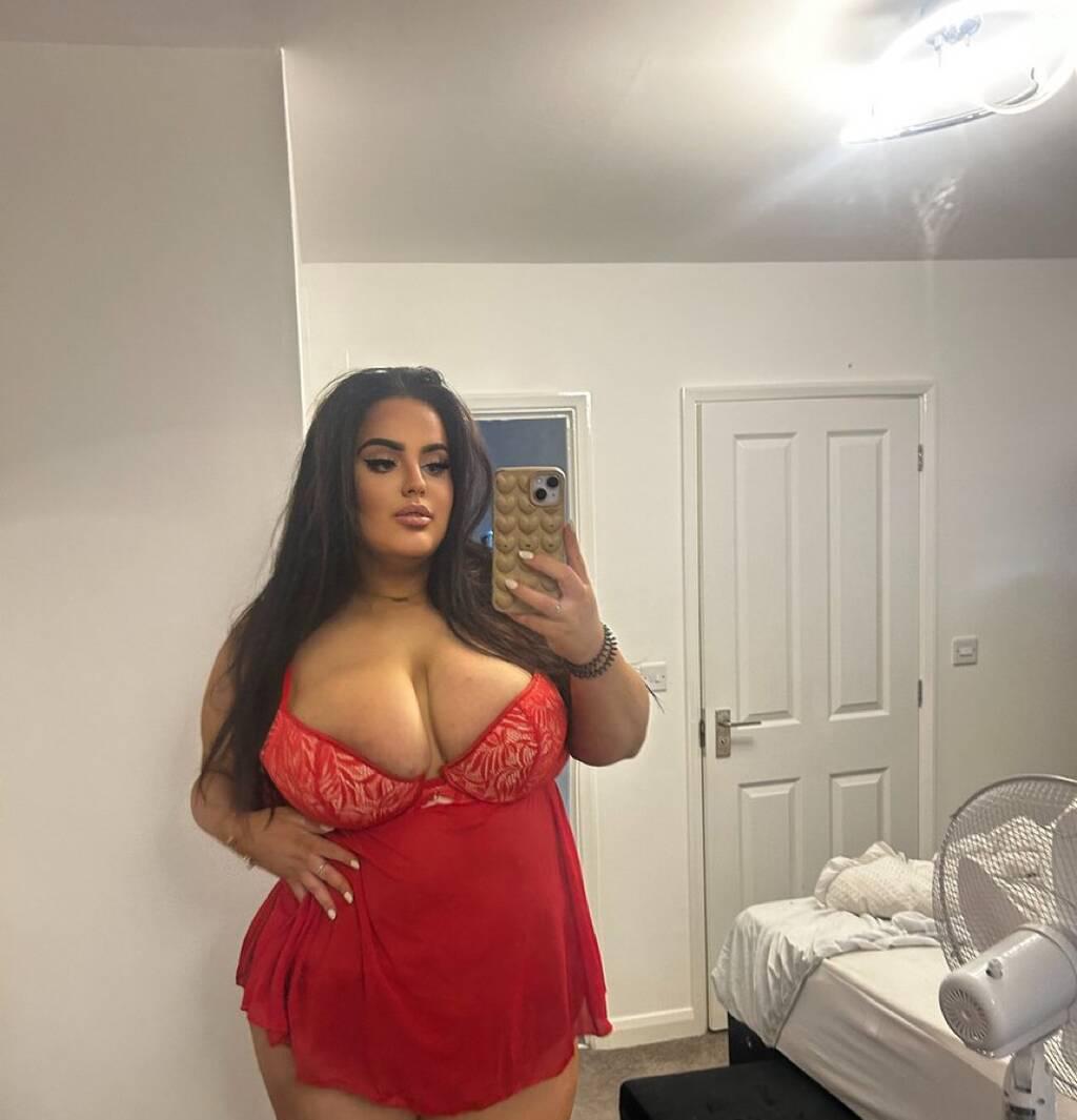 Rose. LAST NIGHT HERE!!!! is Female Escorts. | London | Ontario | Canada | scarletamour.com 